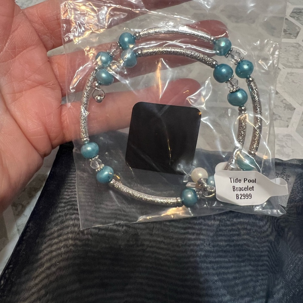 Vantel Pearls Tide pool Bracelet new